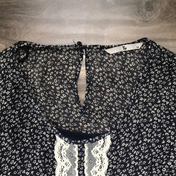 Sheer hi-lo patterned dress with slip insert - Picture 5 of 10